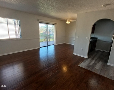214 San Juan Circle - Photo Thumbnail 6