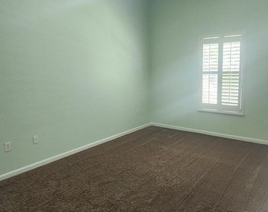 4047 Meander Place - Photo Thumbnail 20