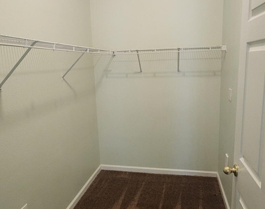 4047 Meander Place - Photo Thumbnail 21