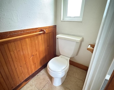 2506 Stratford Drive - Photo Thumbnail 8