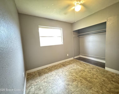 2506 Stratford Drive - Photo Thumbnail 13