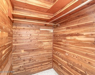 239 Glenwood Avenue - Photo Thumbnail 14