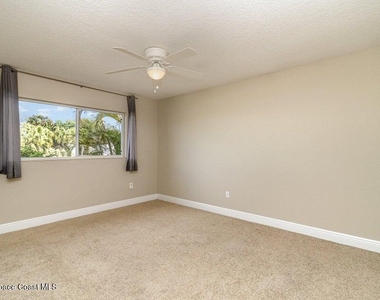 239 Glenwood Avenue - Photo Thumbnail 17