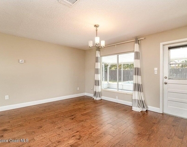239 Glenwood Avenue - Photo Thumbnail 5