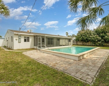 239 Glenwood Avenue - Photo Thumbnail 18