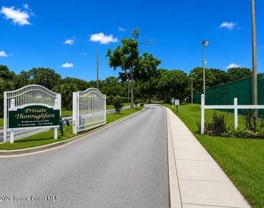760 Wintergreen Lane - Photo Thumbnail 43