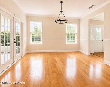 760 Wintergreen Lane - Photo Thumbnail 3