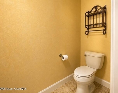 760 Wintergreen Lane - Photo Thumbnail 16