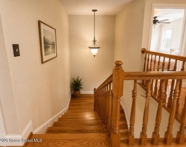 760 Wintergreen Lane - Photo Thumbnail 18