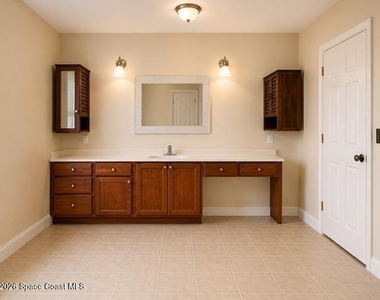 760 Wintergreen Lane - Photo Thumbnail 28