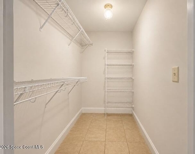 760 Wintergreen Lane - Photo Thumbnail 32
