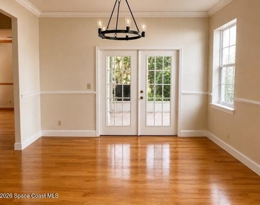 760 Wintergreen Lane - Photo Thumbnail 4
