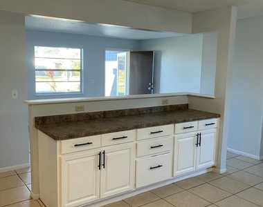 3020 Mary Street - Photo Thumbnail 1