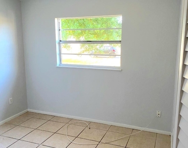 3020 Mary Street - Photo Thumbnail 11