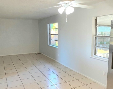 3020 Mary Street - Photo Thumbnail 17
