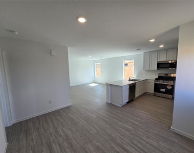 29035 Pearl Barley Way - Photo Thumbnail 3