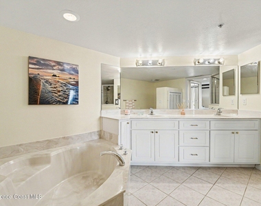 820 Del Rio Way - Photo Thumbnail 8