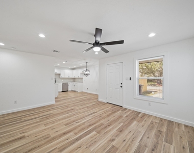 4154 Erby Street - Photo Thumbnail 6