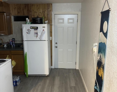 516 Donley Street - Photo Thumbnail 11