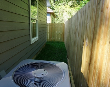 9868 Arbor Oak - Photo Thumbnail 17