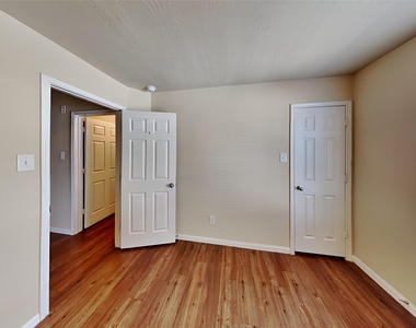 5923 Stockholm Court - Photo Thumbnail 16
