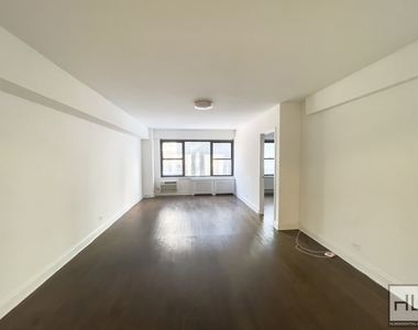 East 57 Street - Photo Thumbnail 1