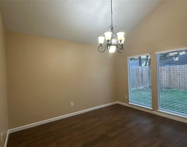 11503 Briar Forest Drive - Photo Thumbnail 10