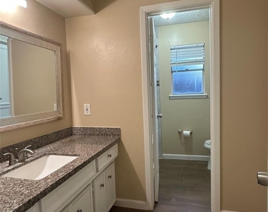 11503 Briar Forest Drive - Photo Thumbnail 24