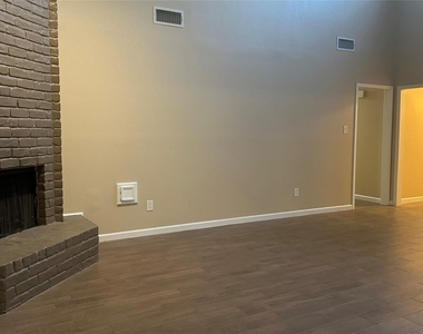 11503 Briar Forest Drive - Photo Thumbnail 5
