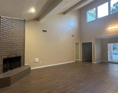 11503 Briar Forest Drive - Photo Thumbnail 7