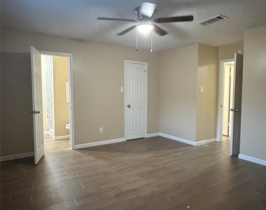 11503 Briar Forest Drive - Photo Thumbnail 29