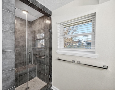 535 Elton Street - Photo Thumbnail 10