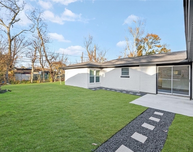 535 Elton Street - Photo Thumbnail 11