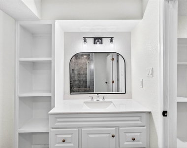 535 Elton Street - Photo Thumbnail 5