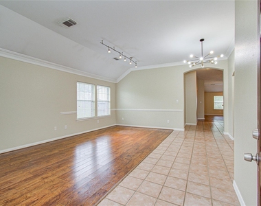 18223 Heathridge Lane - Photo Thumbnail 5