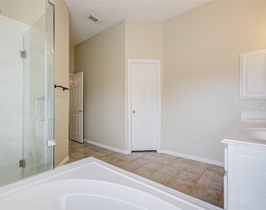 18223 Heathridge Lane - Photo Thumbnail 38
