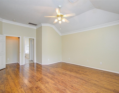 18223 Heathridge Lane - Photo Thumbnail 35