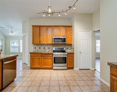 18223 Heathridge Lane - Photo Thumbnail 20