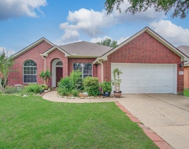 18223 Heathridge Lane - Photo Thumbnail 3
