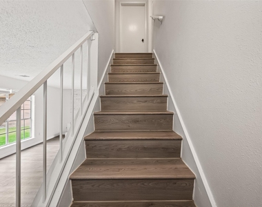 7523 La Place Drive - Photo Thumbnail 19