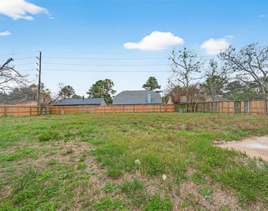 7523 La Place Drive - Photo Thumbnail 35