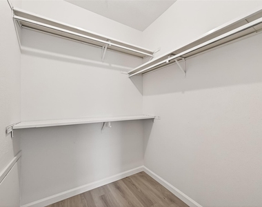 7523 La Place Drive - Photo Thumbnail 32