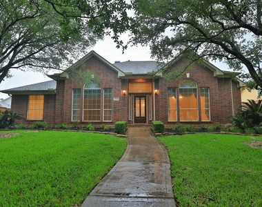 17222 Leeside Drive - Photo Thumbnail 1