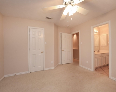 17222 Leeside Drive - Photo Thumbnail 23