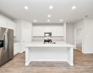 16489 Moss Lane - Photo Thumbnail 5