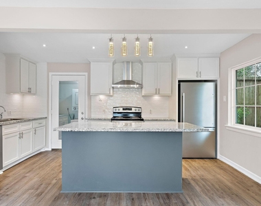1409 Maryland Street - Photo Thumbnail 1