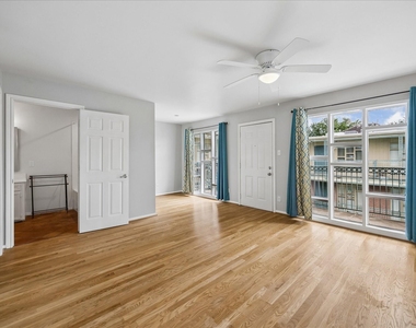 3502 Burlington Street - Photo Thumbnail 4