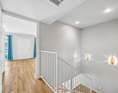 3502 Burlington Street - Photo Thumbnail 16