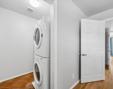 3502 Burlington Street - Photo Thumbnail 19