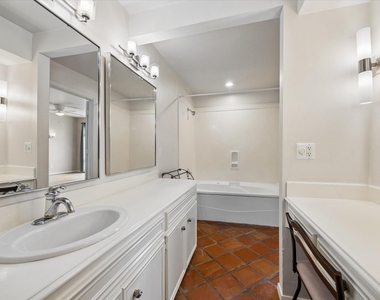 3502 Burlington Street - Photo Thumbnail 15